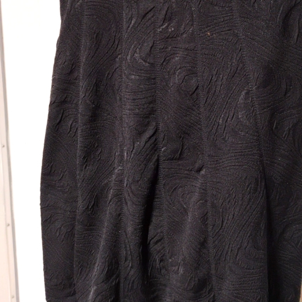 Robbie Bee Signature Black Dress - Picture 9 of 16